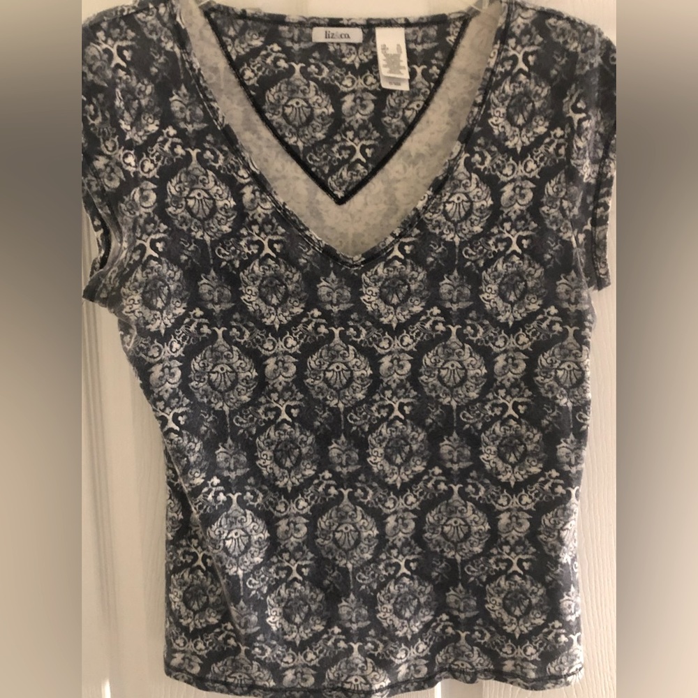 Liz & Co. Stencil Design Cotton T